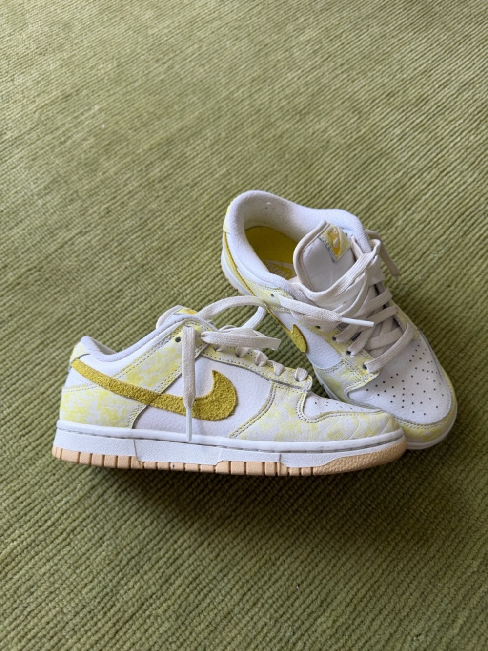 Nike Dunk low OG yellow strike